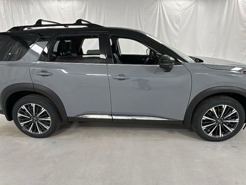 New 2026 Nissan Pathfinder Platinum image 2