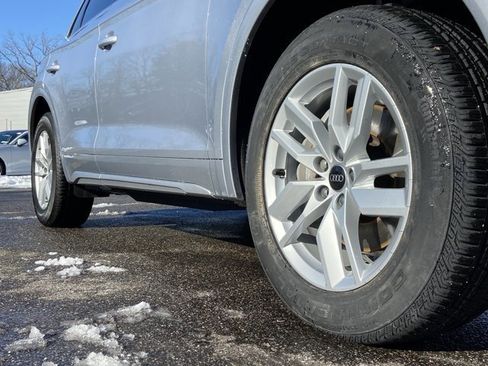 Certified 2022 Audi Q5 2.0T Premium w/ Convenience Package image 9