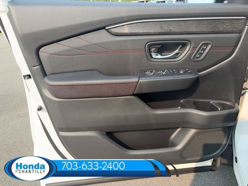 New 2026 Honda Pilot Black Edition image 26