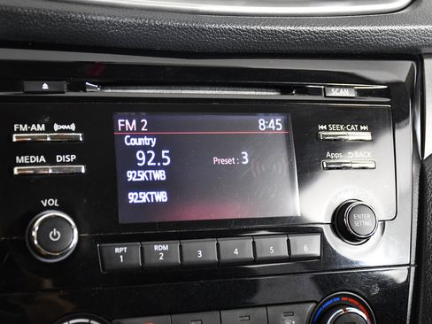 Used 2015 Nissan Rogue S AWD/4WD image 26