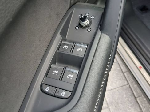 Used 2023 Audi Q5 e Prestige w/ Prestige Package AWD/4WD image 20
