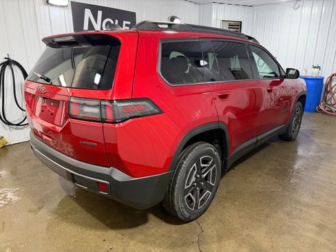 New 2026 Jeep Cherokee Laredo image 6
