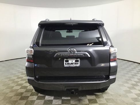 Used 2017 Toyota 4Runner SR5 Premium image 6