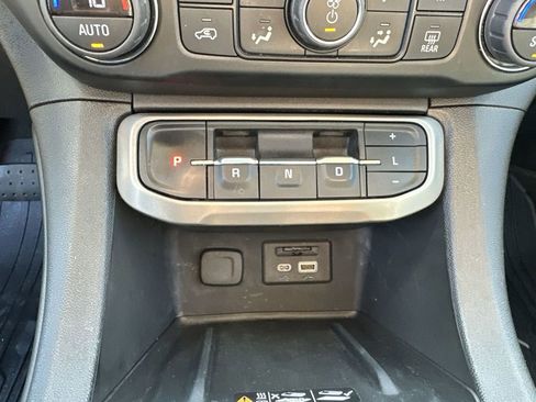 Used 2022 GMC Acadia Denali w/ GMC Pro Grade Package image 16