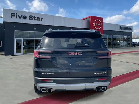 Used 2026 GMC Acadia Elevation w/ Elevation Premium Package FWD image 5