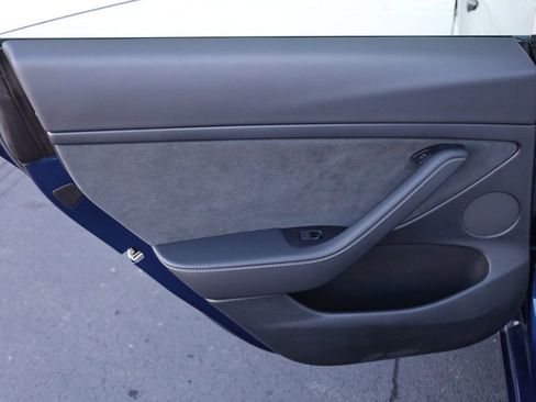 Used 2022 Tesla Model 3 Long Range image 16