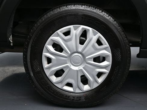 Used 2023 Ford Transit 350 XLT image 11