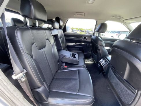 Used 2023 Kia Sorento S AWD/4WD image 20