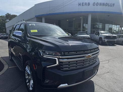 Used 2021 Chevrolet Tahoe Premier w/ Premium Package AWD/4WD image 1