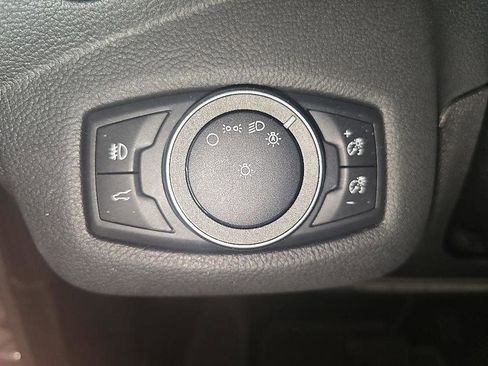 Used 2018 Ford Escape SE w/ Ford Safe & Smart Package AWD/4WD image 15