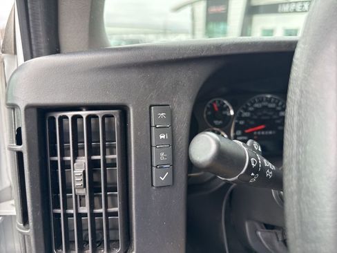Used 2024 Chevrolet Express 3500 w/ Power Convenience Package image 16