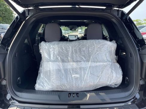 New 2026 Ford Explorer Platinum w/ LUX Leather Package AWD/4WD image 25