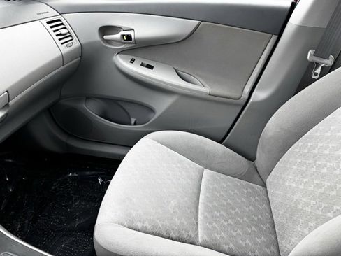 Used 2009 Toyota Corolla LE image 17