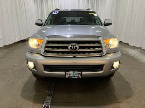 Used 2015 Toyota Sequoia Limited AWD/4WD image 9