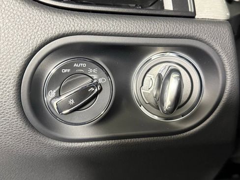 Certified 2026 Porsche Macan image 31