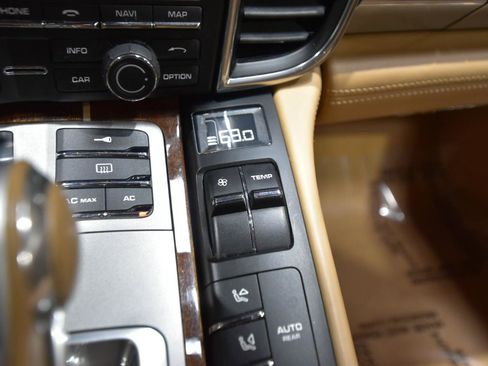 Used 2010 Porsche Panamera Turbo AWD/4WD image 36