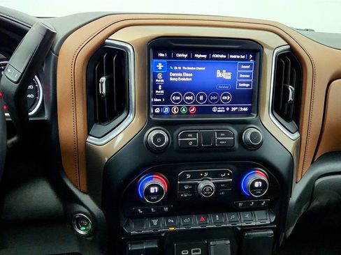 Used 2023 Chevrolet Silverado 2500 High Country image 18