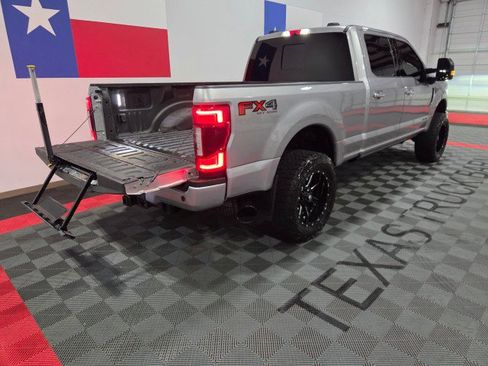 Used 2020 Ford F350 Platinum w/ FX4 Off-Road Package image 30