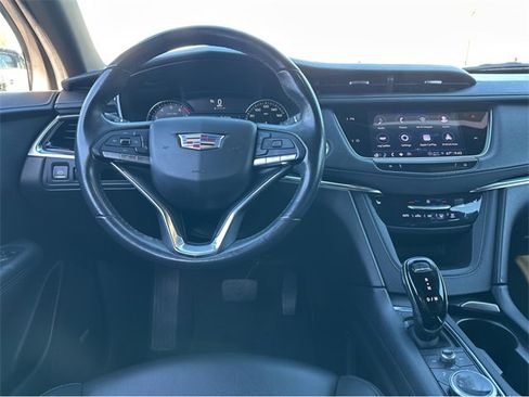 Certified 2022 Cadillac XT6 Luxury image 7