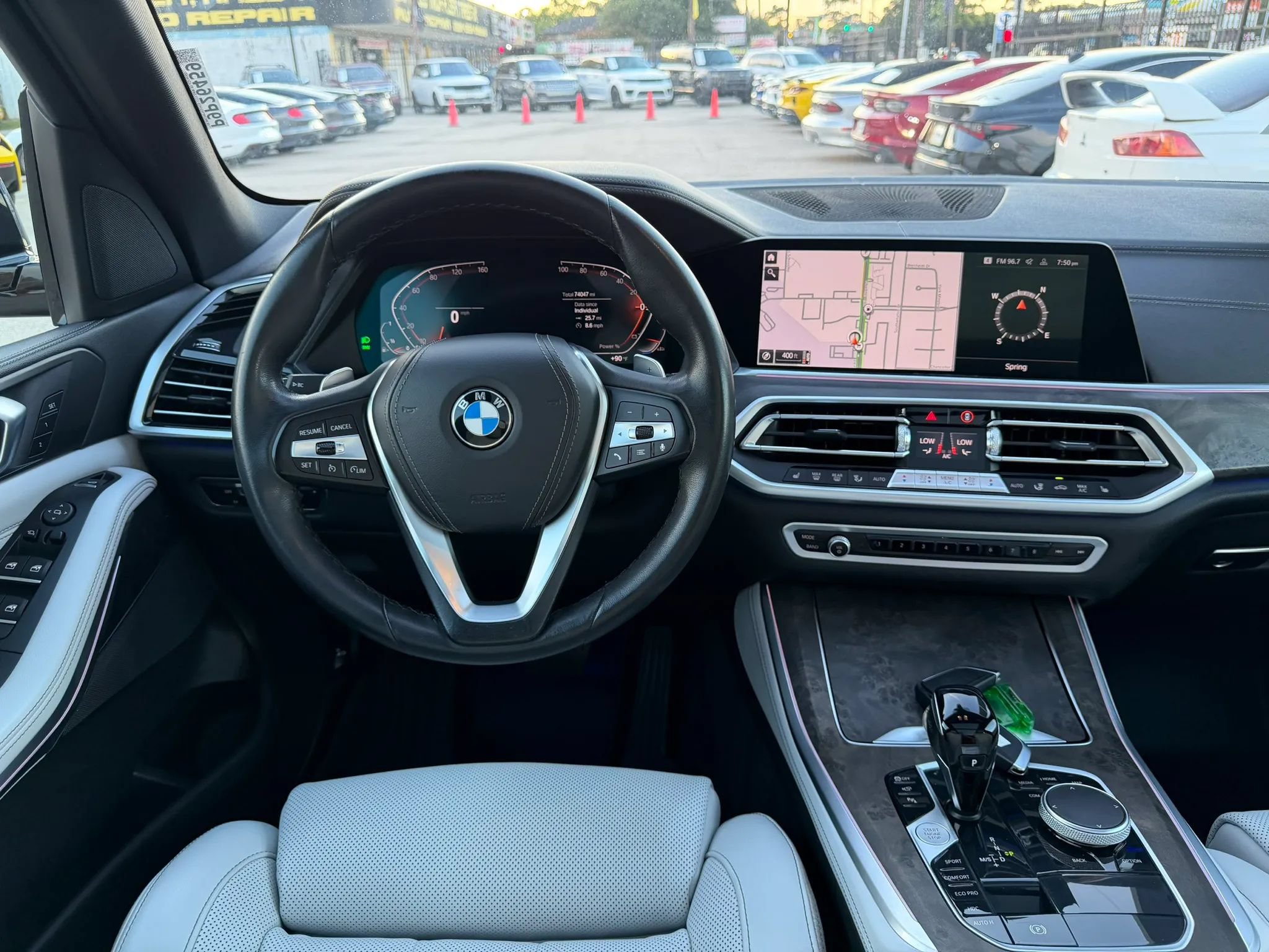 Used 2023 BMW X5 xDrive40i w/ Parking Assistance Package AWD/4WD image 31