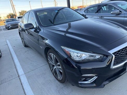 Used 2018 INFINITI Q50 Luxe image 2