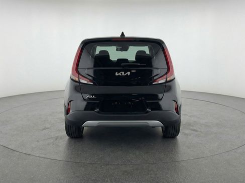 Used 2025 Kia Soul LX w/ LX Technology Package FWD image 7