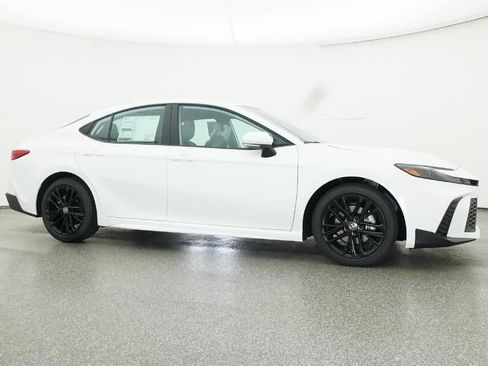 New 2026 Toyota Camry SE image 28