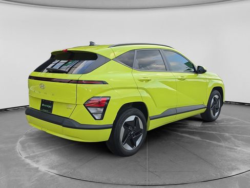 Used 2024 Hyundai Kona SEL FWD image 4