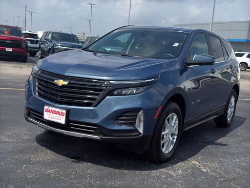 Certified 2024 Chevrolet Equinox LT AWD/4WD image 2