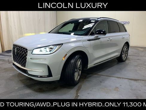 Used 2025 Lincoln Corsair Grand Touring w/ Towing Package AWD/4WD image 7