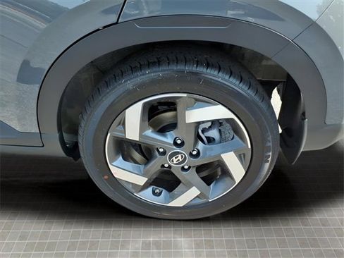 New 2025 Hyundai Venue SEL image 9
