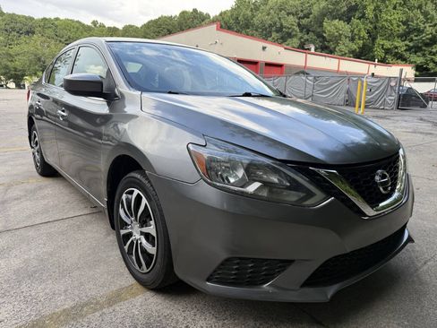 Used 2019 Nissan Sentra S FWD image 11