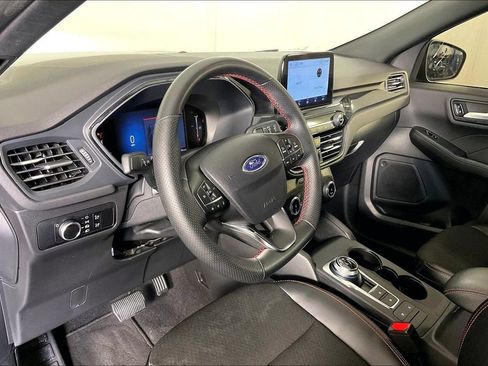 Used 2025 Ford Escape ST-Line FWD image 16