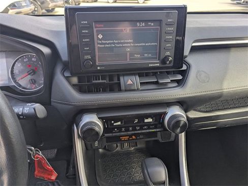Used 2020 Toyota RAV4 LE image 16