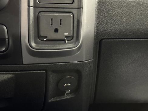 Used 2023 RAM 1500 Classic SLT image 21