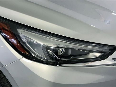 Used 2020 Buick Enclave Essence FWD image 26