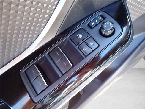 Used 2020 Toyota C-HR Limited FWD image 13