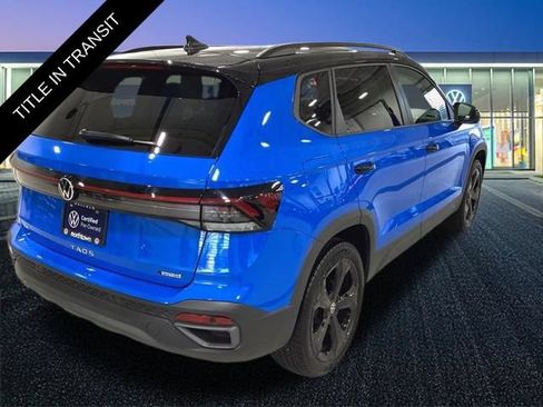 Used 2025 Volkswagen Taos SE AWD/4WD image 26