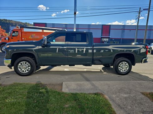 Used 2025 Chevrolet Silverado 2500 LTZ w/ Snow Plow Prep/Camper Package image 7