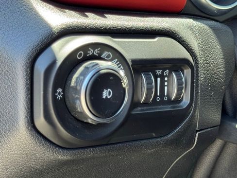 Used 2020 Jeep Wrangler Rubicon AWD/4WD image 20
