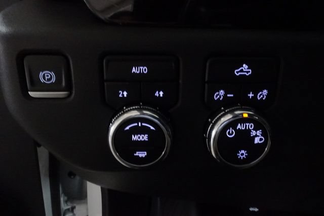 Used 2023 GMC Sierra 1500 SLE AWD/4WD image 19