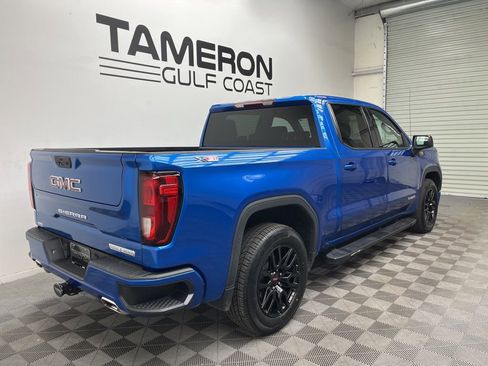 Used 2022 GMC Sierra 1500 Elevation w/ X31 Off-Road Package AWD/4WD image 7