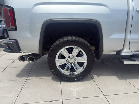 Used 2018 GMC Sierra 1500 SLT AWD/4WD image 8