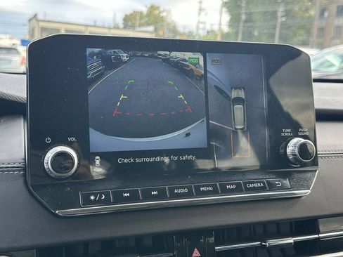 Used 2023 Mitsubishi Outlander SE image 5