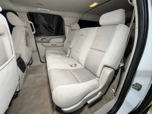 Used 2009 Chevrolet Suburban 2500 LT w/ Skid Plate Package image 19