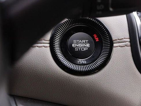 Used 2025 Jeep Compass Limited AWD/4WD image 14