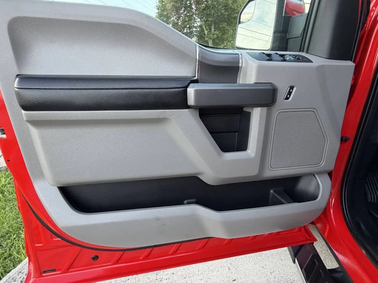 Used 2016 Ford F150 XLT w/ XTR Package AWD/4WD image 18
