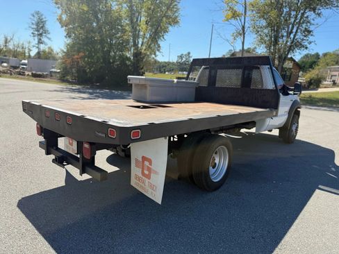 Used 2006 Ford F450 165  W.B. 2D image 9