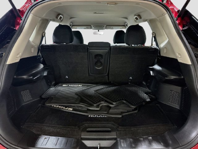 Used 2017 Nissan Rogue S AWD/4WD image 21