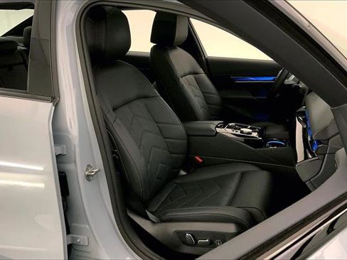 Certified 2024 BMW i5 M60 w/ Premium Package image 6